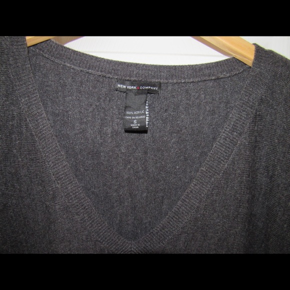 New York & Company charcoal sweater, Small - Picture 5 of 7